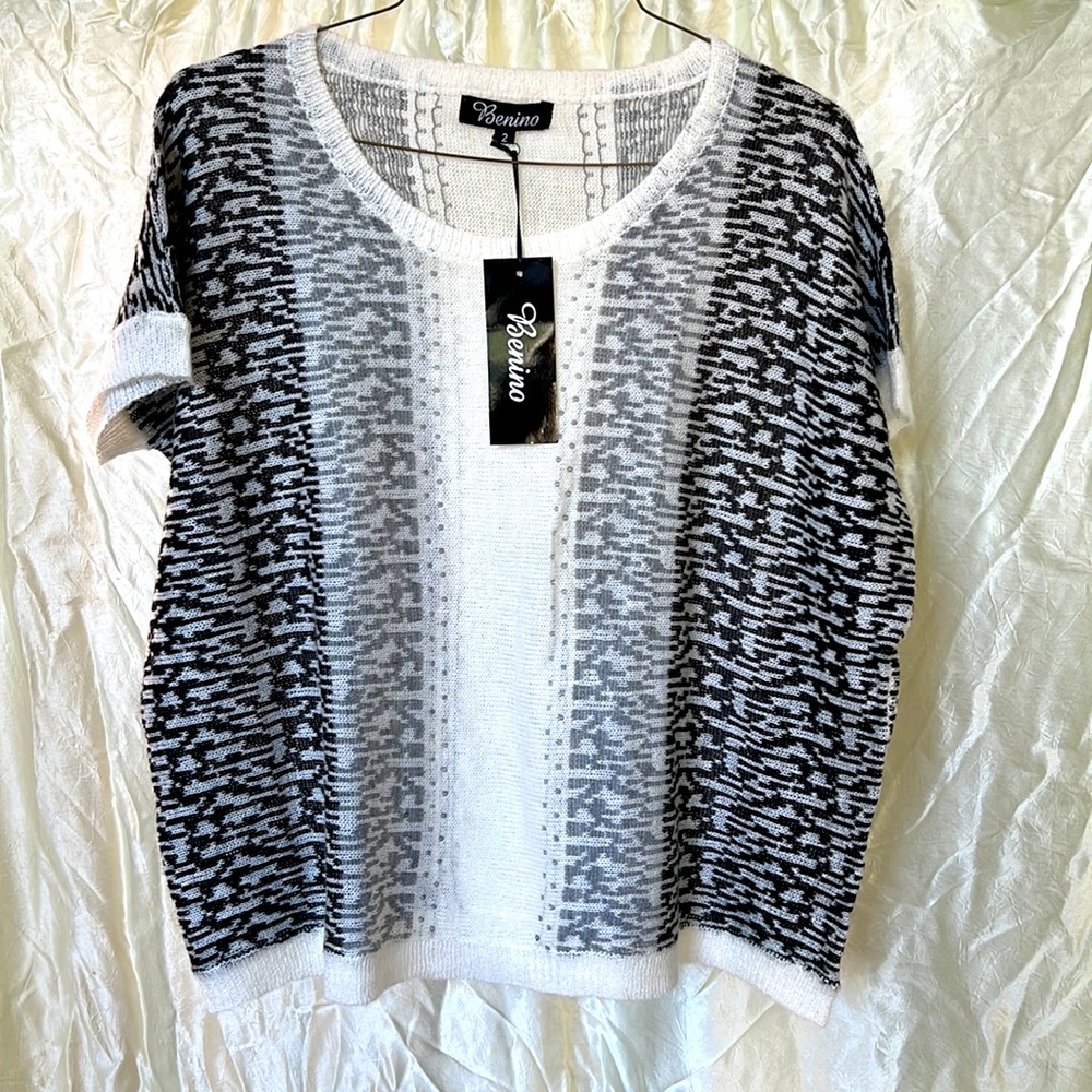 Knitted sweater, light weight